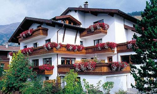 Hotel Garni Elfriede in Serfaus, Austria