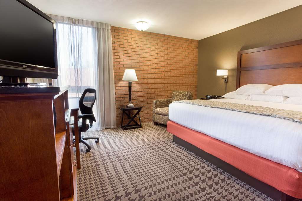 Drury Inn & Suites Jackson MO - photo 11