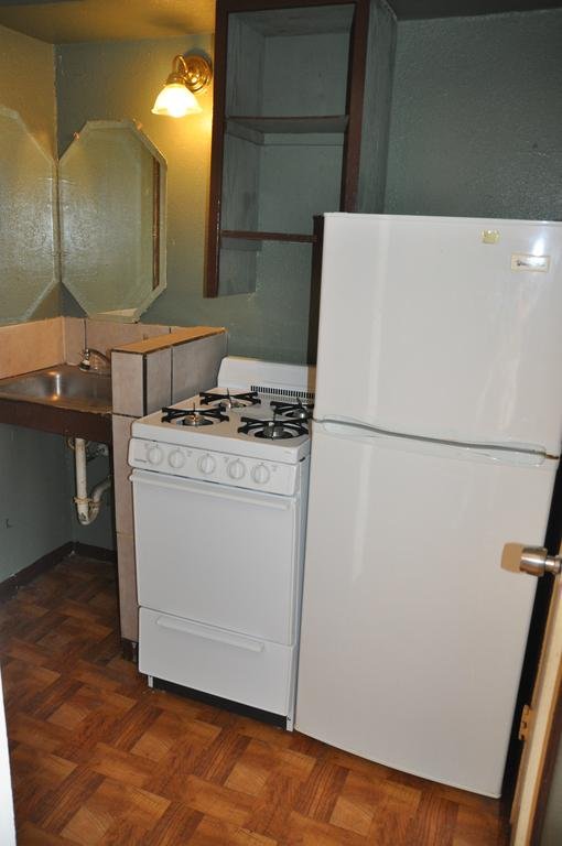 Pasadena Inn & Suites - photo 13