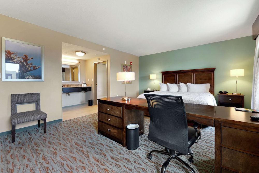 Hampton Inn & Suites Gulfport I 10 - photo 15