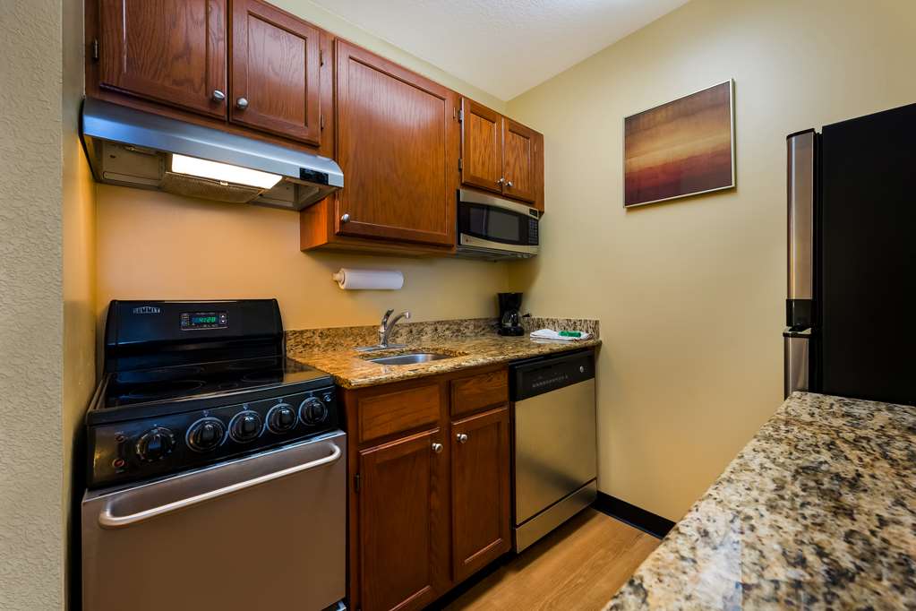Sonesta Simply Suites Detroit Novi - photo 39