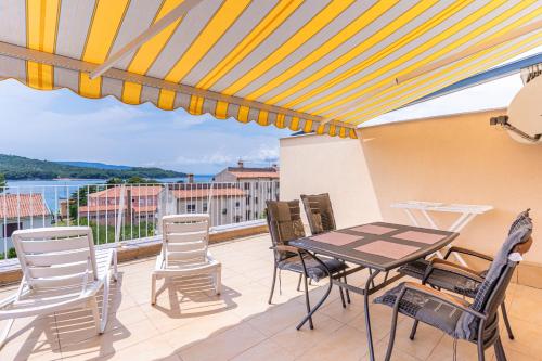 Apartments Tatjana II — 4-Star Luxury Hotel in Cres, Croatia