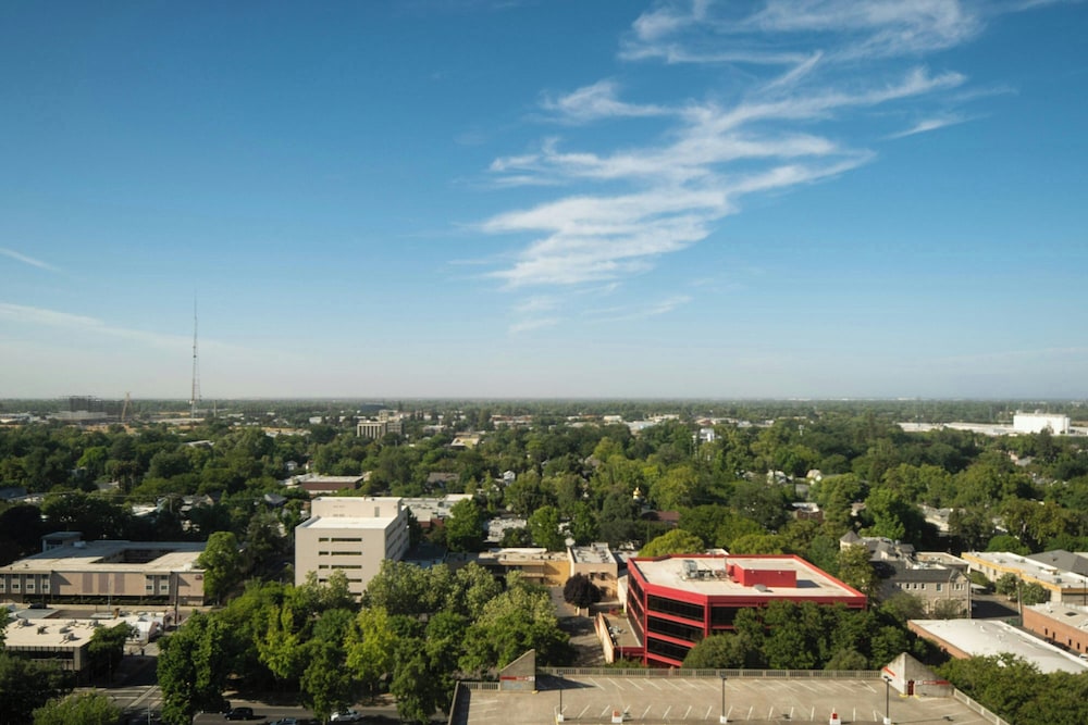 Sheraton Grand Sacramento Hotel - photo 15