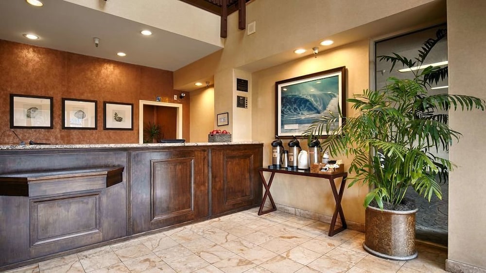 Pacifica Lighthouse Hotel Trademark Collection by Wyndham - carbon neutral hotel in Pacifica