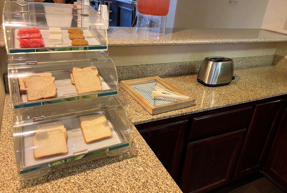 Americas Best Value Inn Pharr - photo 41
