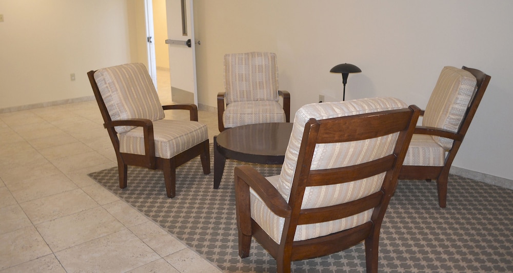 Baymont by Wyndham East Windsor Bradley Airport - photo 5