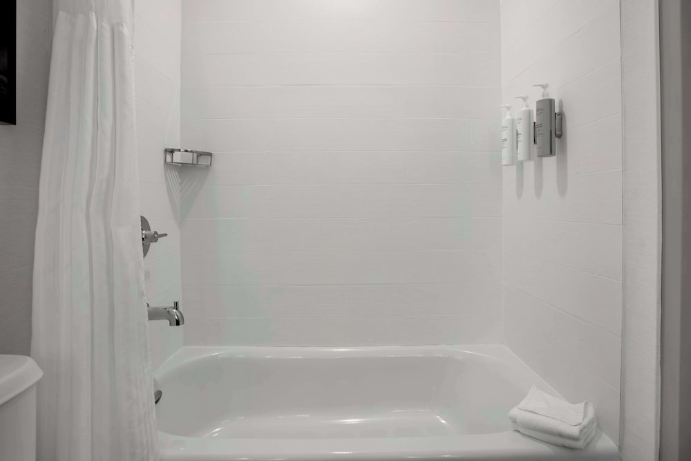 Hilton Garden Inn Omaha West - photo 34