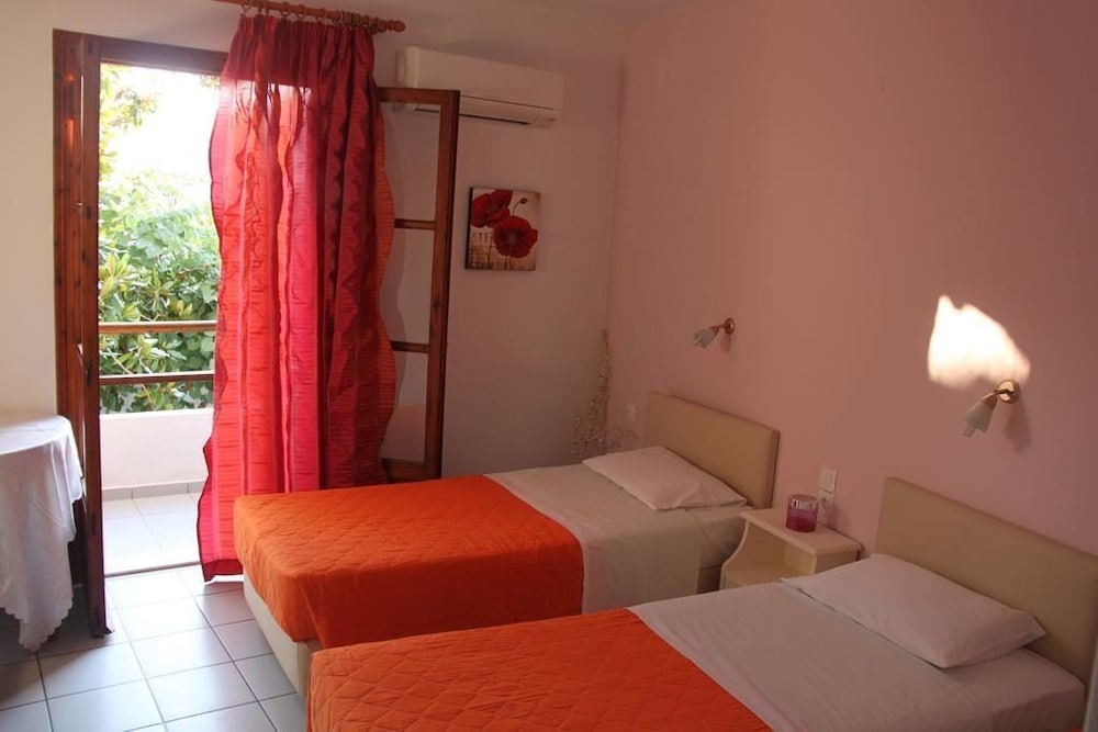 Vaya Zorba Studios — Skiathos — photo 4