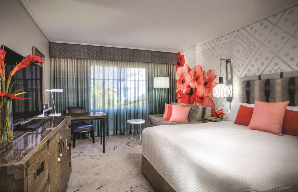 Loews Royal Pacific Resort at Universal Orlando Resort - photo 12