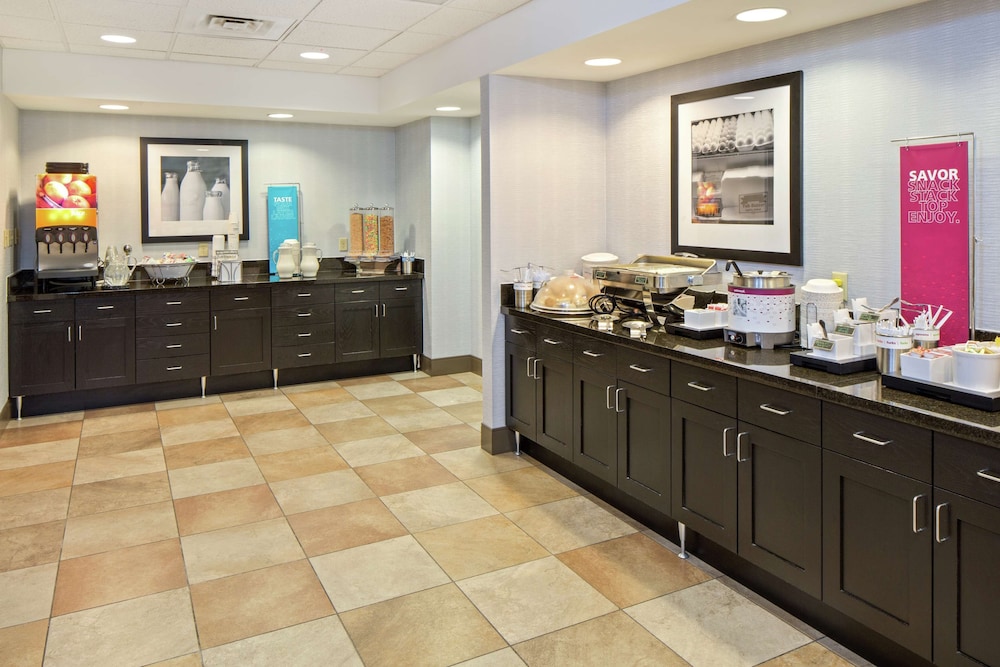Hampton Inn & Suites Spokane Valley - photo 36