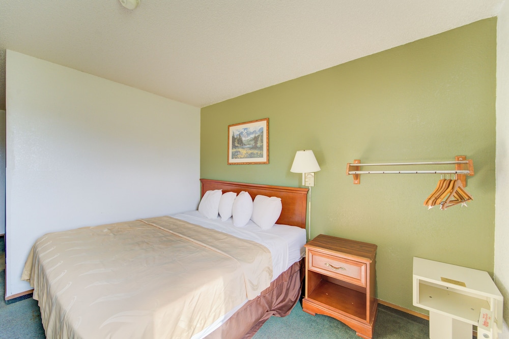 Capital O Amerihost Inn and Suites Kingdom City Hwy 54 MO - photo 14