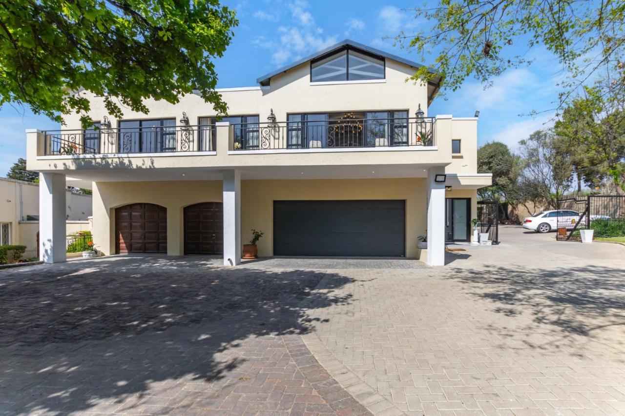 KwaMagogo Villa Chartwell — 4-Star Luxury Hotel in Johannesburg, South Africa