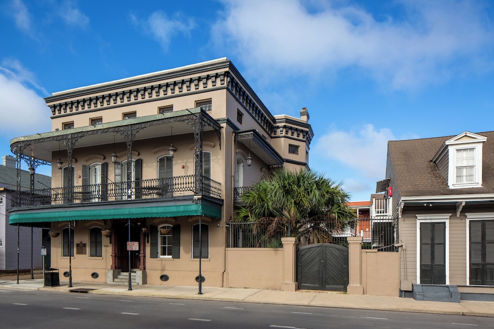 New Orleans Courtyard Hotel and Suites by the French Quarter - photo 27