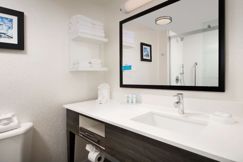 Hampton Inn & Suites Anaheim Garden Grove - photo 23