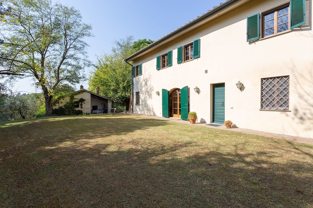 Podere Le Capannucce — 4-Star Luxury Hotel in Pontedera, Italy
