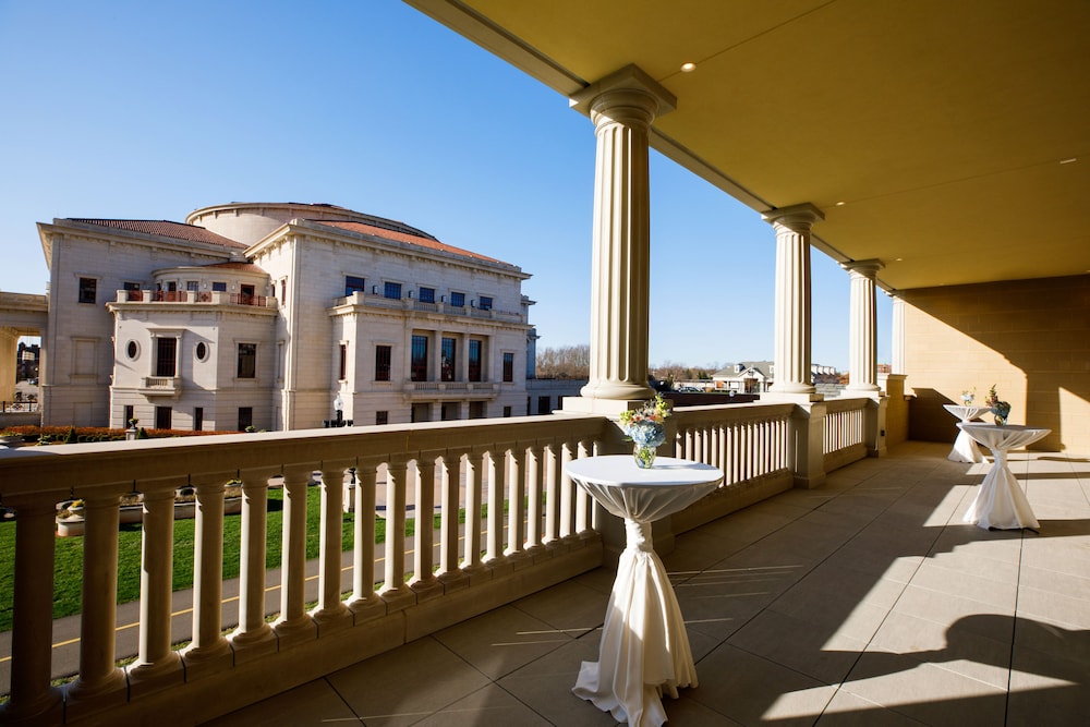 Hotel Carmichael Autograph Collection - photo 84