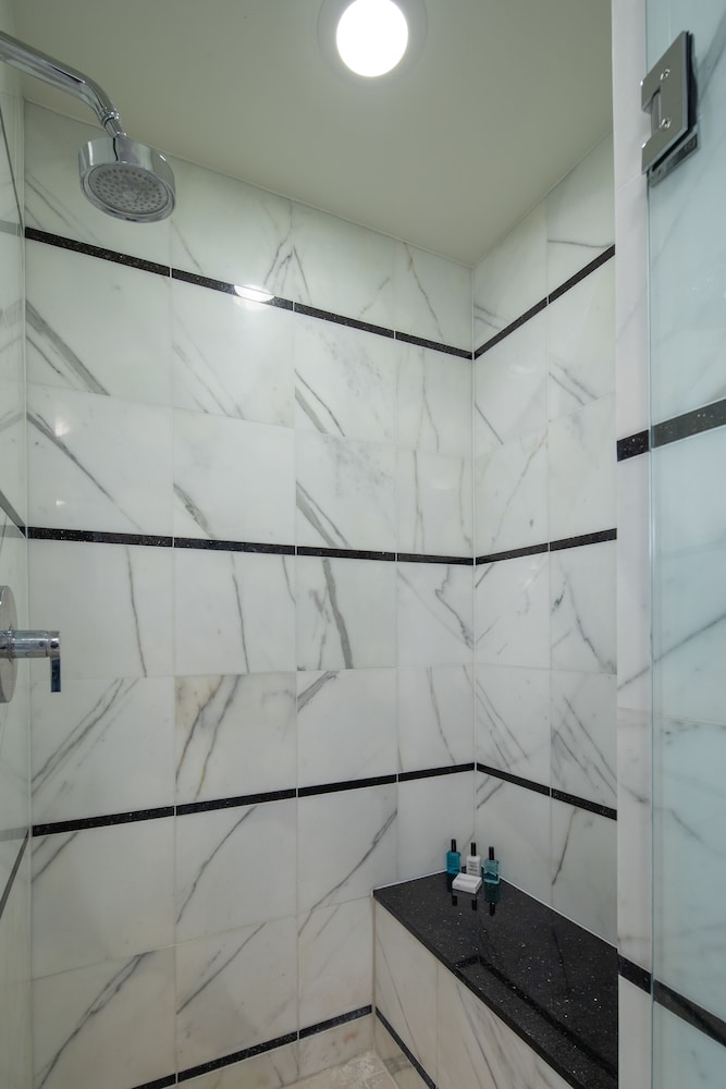Fontainebleau Miami Beach Private Luxury Suites - photo 391