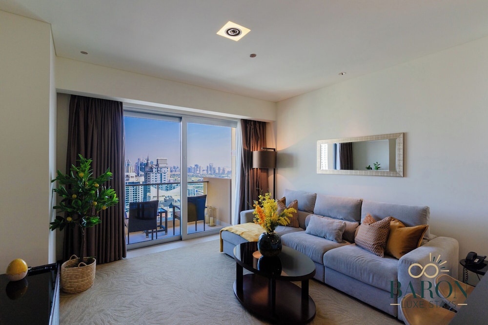 The Sophisticated Suite — 5-Star Luxury Hotel in Dubai, United Arab Emirates