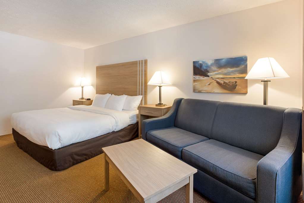 City Express by Marriott Petoskey Harbor Springs - photo 16