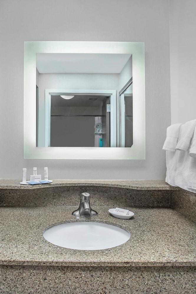 SpringHill Suites by Marriott Pigeon Forge - photo 12