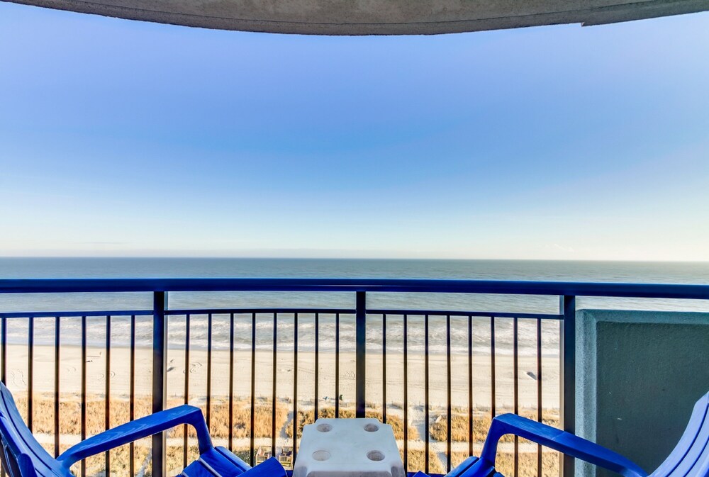 Boardwalk Resort by Hosteeva - photo 78