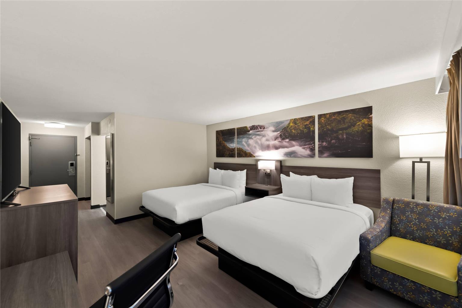 Clarion Pointe Rhinelander Downtown - photo 22
