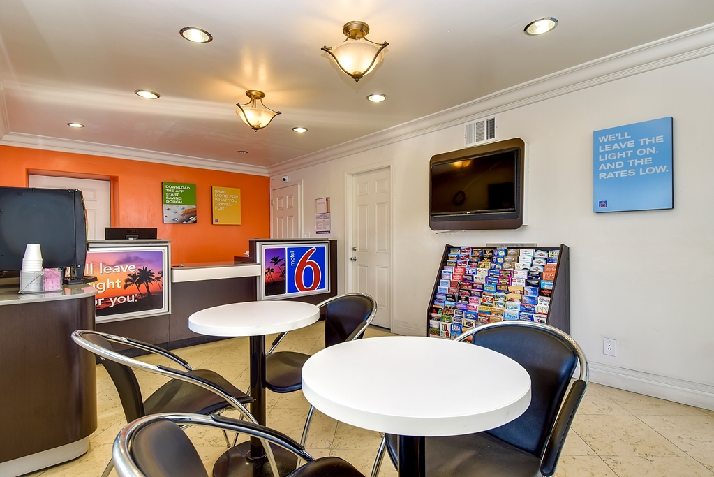 Motel 6 Garden Grove - photo 20