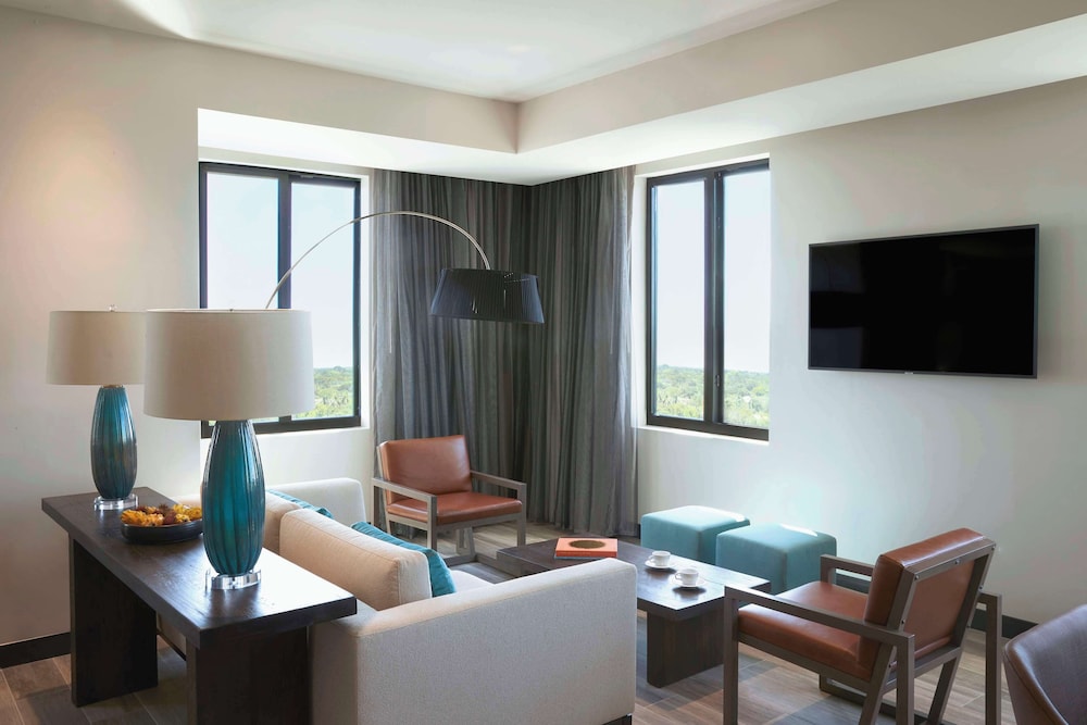 THesis Hotel Miami Coral Gables Curio Collection by Hilton - photo 18