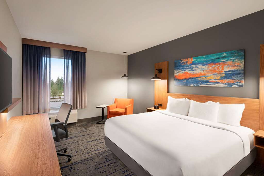 La Quinta Inn & Suites by Wyndham Marysville - photo 15