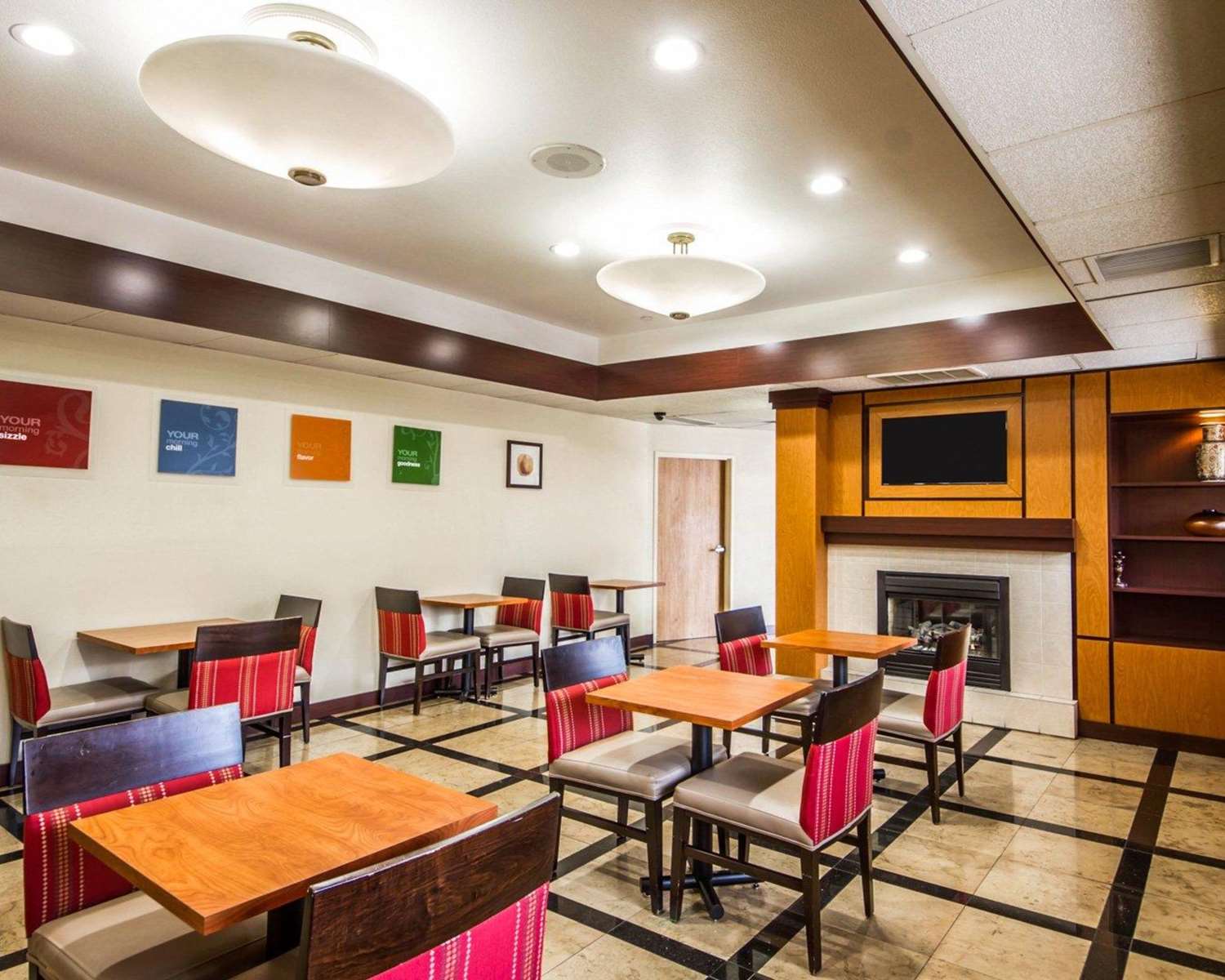 Comfort Inn & Suites Oakland - photo 25