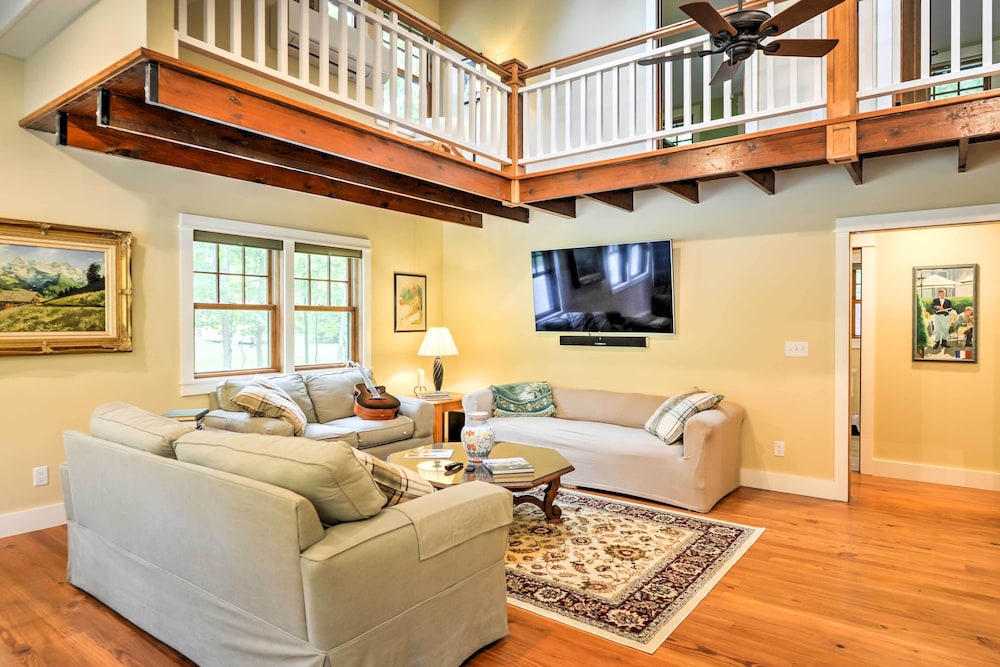 Sugar Berry Craftsman Home In Laughlintown 17331296 — Greensburg