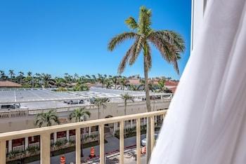 The Palm Beach Hotel - photo 8
