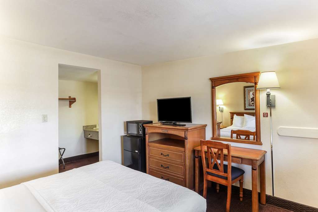Americas Best Value Inn & Suites El Centro - photo 21