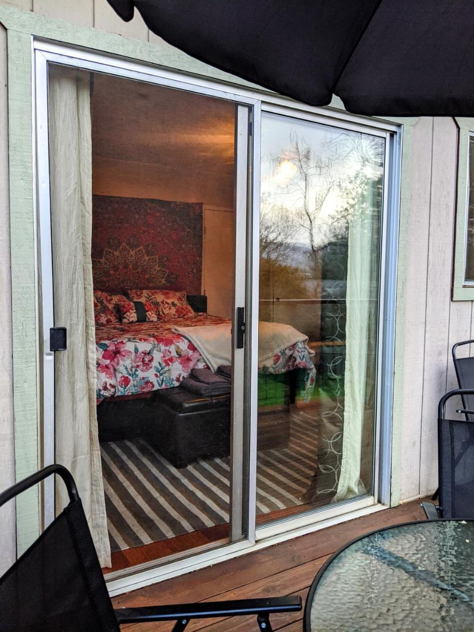 Wona’s 2 Bedrooms Full Kitchen in Oakhurst, United States