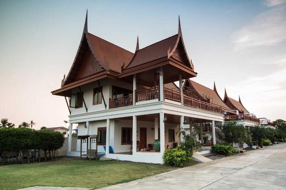 Thaihome Resort in Bang Kruai, Thailand