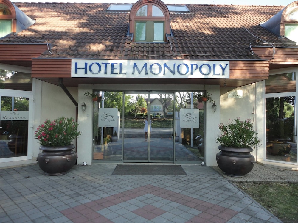 Hotel Monopoly - carbon neutral hotel in Balatonalmadi