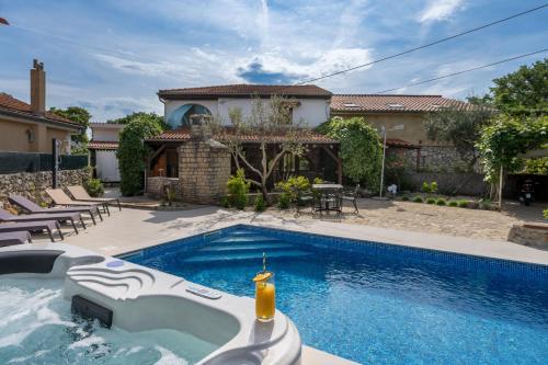 House Stone Lady — 4-Star Luxury Hotel in Dobrinj, Croatia