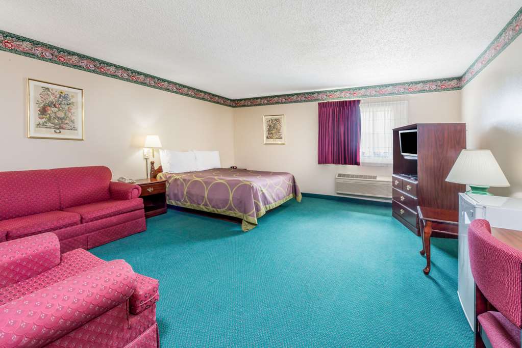 Super 8 by Wyndham Jerseyville - photo 7