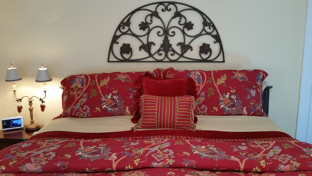 Inn at Clearwater Pond - photo 9