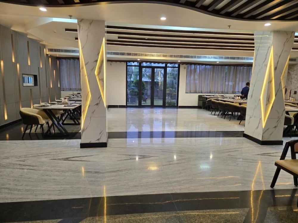Hotel Kng Grand — Kiraoli — photo 3