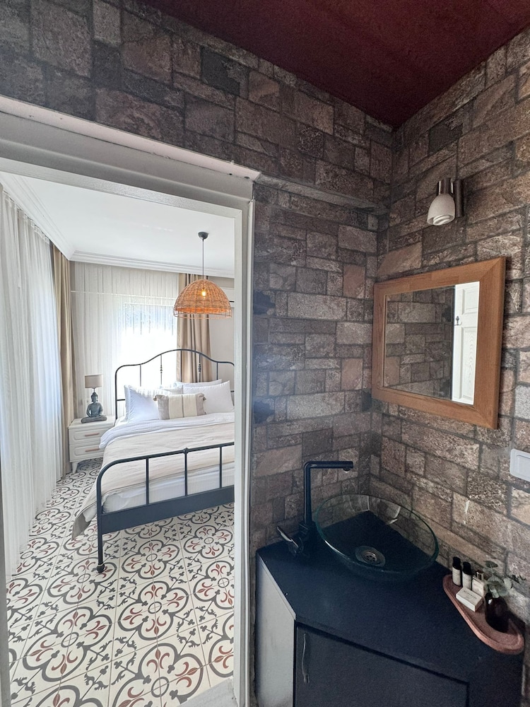 Nill’s Butik Otel — Bozcaada — photo 4
