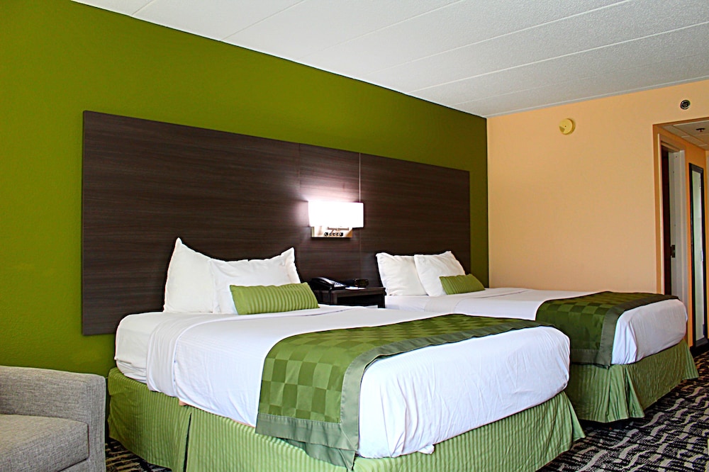 Baymont by Wyndham Springfield - photo 4