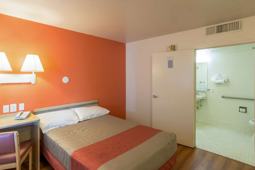Motel 6 Redding CA North - photo 10