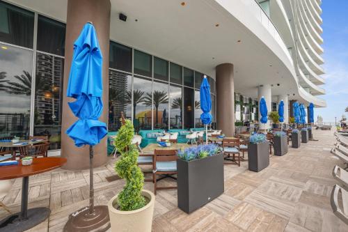 Beautiful Ocean Front 3 Bed 3 Bath @ Hyde Resort - photo 14