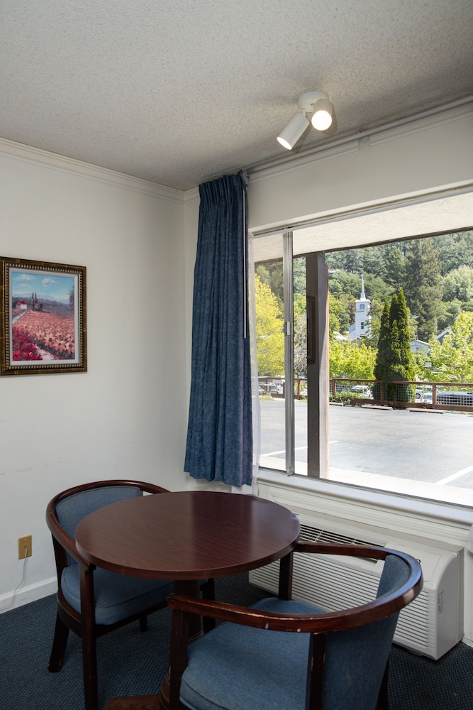 The Occidental Lodge - photo 22
