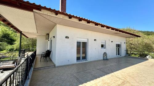 Stella’s House — Eleftheroupolis — photo 3