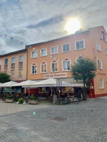 Cafe Am Donautor — Kelheim