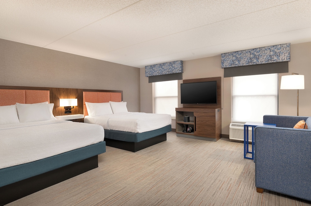 Hampton Inn Bloomsburg - photo 12