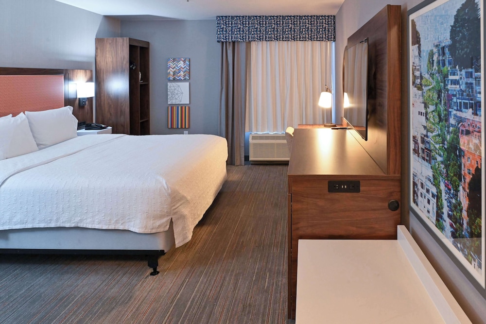 Hampton Inn Fremont - photo 12