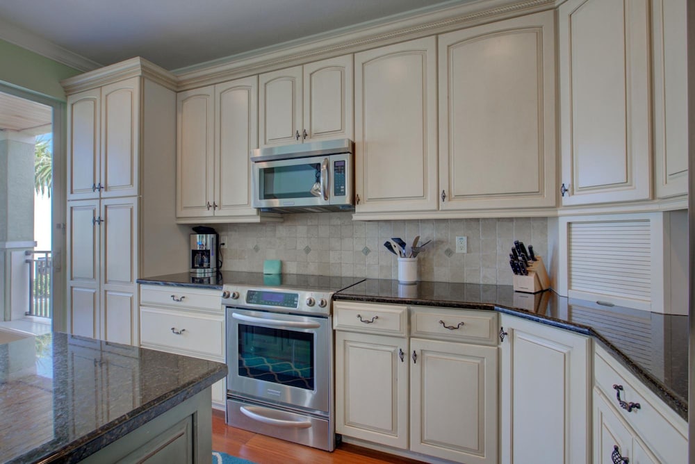 Anna Maria Island Beach Palace - photo 32